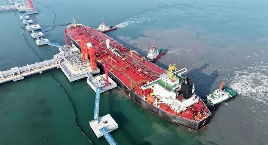 Trung Quốc Đang Giữ Giá Dầu Dưới 100 USD, Nhưng Các Chuyên Gia Cảnh Báo Đợt Tăng Mới Có Thể Sắp Bắt Đầu