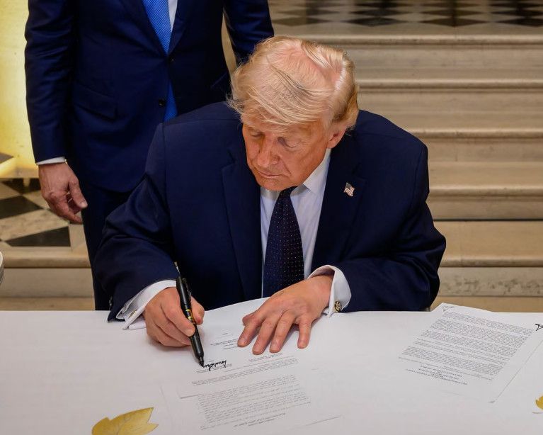 Chiến sự Iran và chính sách của ông Trump có thể khiến lãi suất toàn cầu duy trì ở mức cao trong nhiều năm