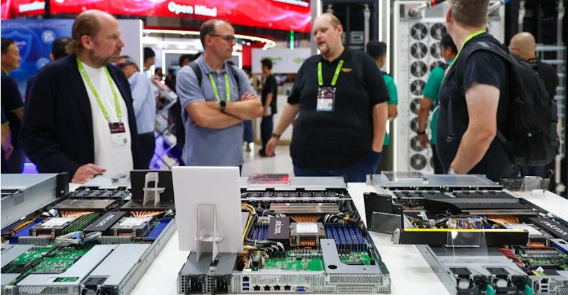 Đầu tư 10.000 USD đầu năm 2026: Cổ phiếu AI thắng lớn, Bitcoin lao dốc, vàng mất sức hút