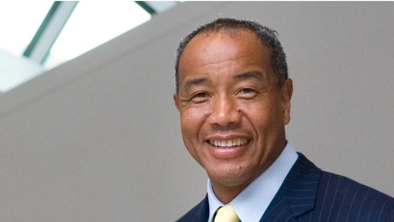 Michael Lee-Chin tiết lộ 5 nguyên tắc làm giàu: Từ nghèo khó, vay 500.000 USD đến khối tài sản hơn 1 tỷ USD