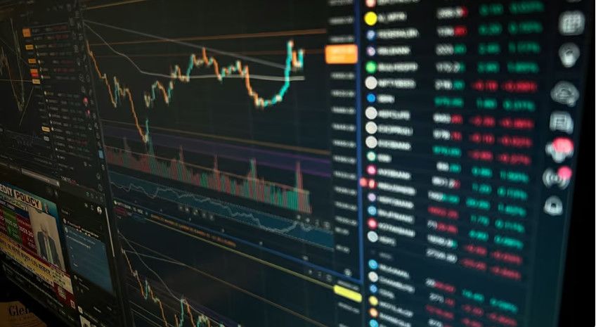 Bitcoin hút 853 triệu USD vào ETF giao ngay: BlackRock dẫn đầu, dòng tiền tổ chức đang trở lại?