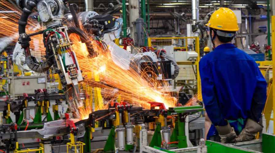 PMI Trung Quốc tháng 8 cải thiện nhưng vẫn dưới ngưỡng 50: Kinh tế tiếp tục đối mặt áp lực từ bất động sản