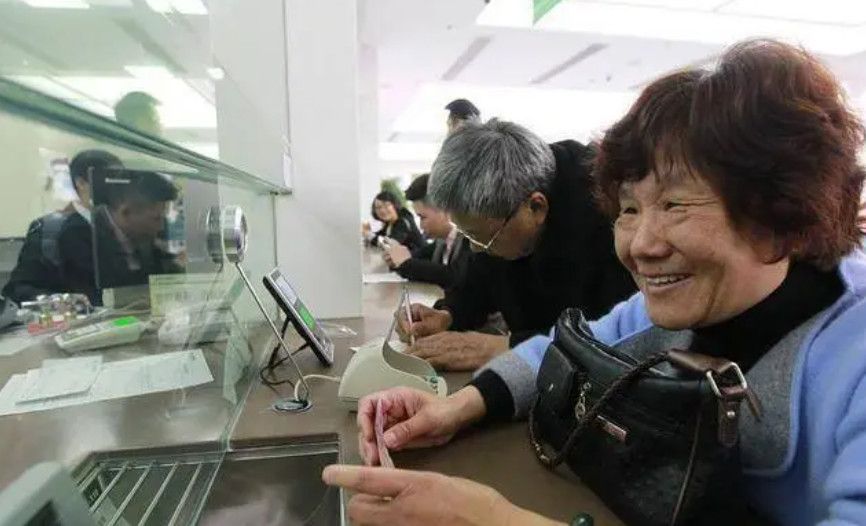 Chỉ 0,37% hộ gia đình Trung Quốc có thể dễ dàng rút 500.000 nhân dân tệ: Sự thật về sức khỏe tài chính của người dân