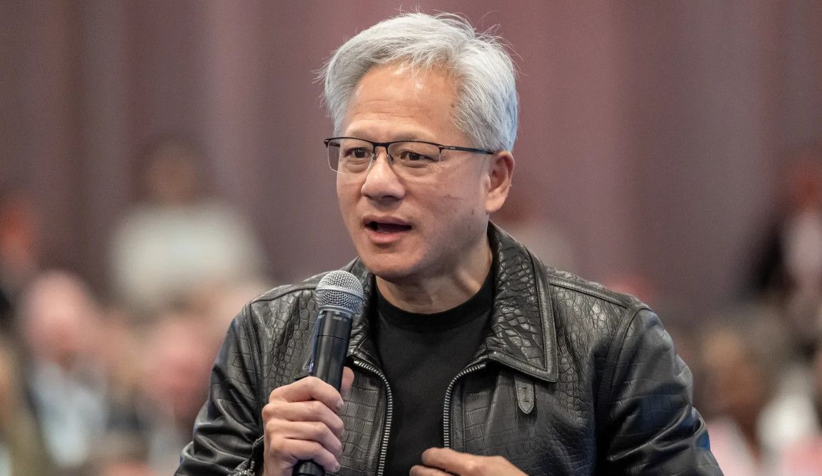 Jensen Huang: Nvidia có thể bán số lượng chip gấp đôi vào năm tới khi cuộc đua AI nóng lên