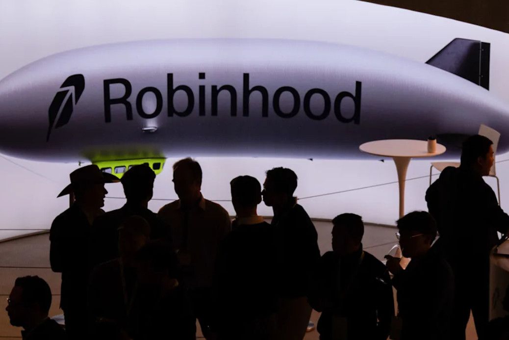 Hai kỹ sư Robinhood bị cáo buộc dùng thông tin mật giao dịch crypto, kiếm hơn 50.000 USD mỗi người