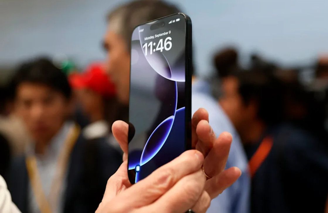 iPhone màn hình gập giá 2.000 đô la có thể ảnh hưởng giá cổ phiếu của Apple