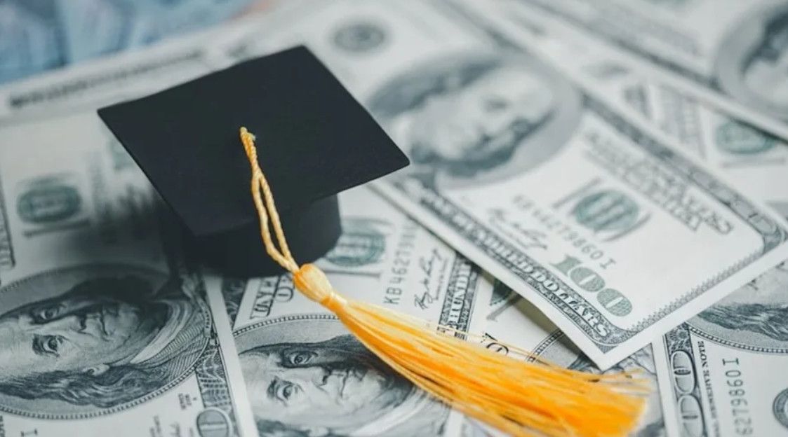 Không cần bằng đại học, nhiều người Mỹ vẫn kiếm hơn 100.000 USD/năm: Bí quyết nằm ở đâu?