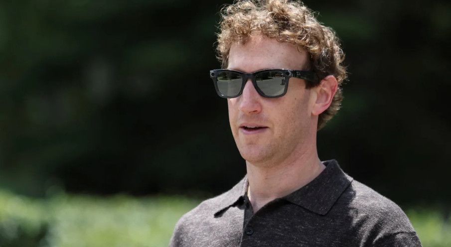Mark Zuckerberg đứng về phía Jensen Huang trong tranh luận về tốc độ phát triển và an toàn AI
