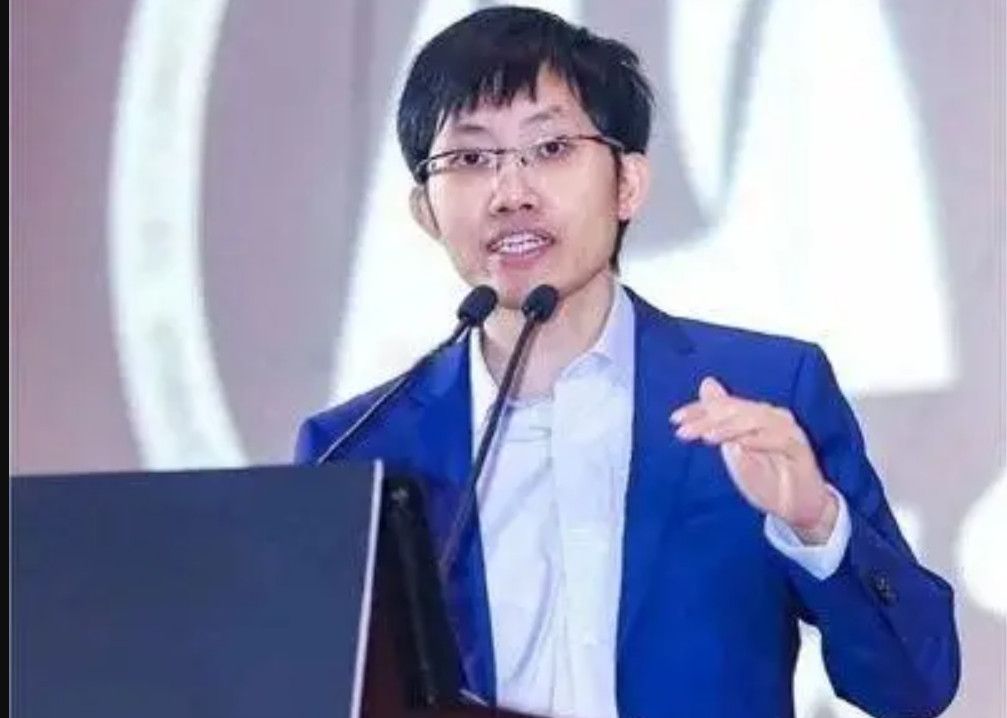 Nhà sáng lập DeepSeek Lương Văn Phong – Khoảng cách AI Trung Quốc – Mỹ không chỉ là 1-2 năm, mà là khác biệt giữa sáng tạo và bắt chước