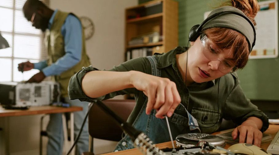 Phụ nữ chiếm 98% việc làm mới tại Mỹ trong tháng 8: Đằng sau con số ấn tượng là gì?