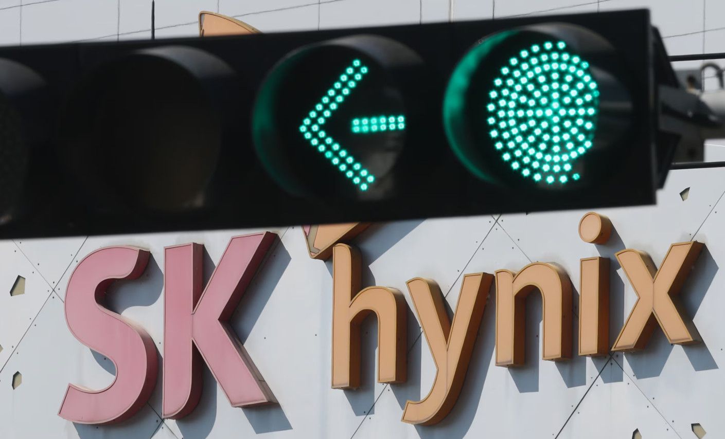 SK Hynix đàm phán thuê nhà máy Intel tại Ohio, mở đường sản xuất chip nhớ đầu tiên tại Mỹ