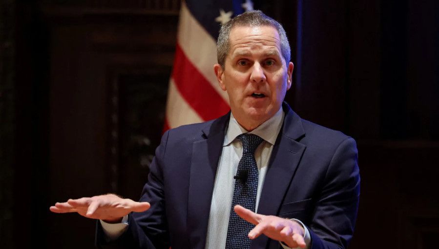 Thống đốc Fed Michael Barr cảnh báo: Có thể tăng lãi suất nếu lạm phát không giảm về 2%