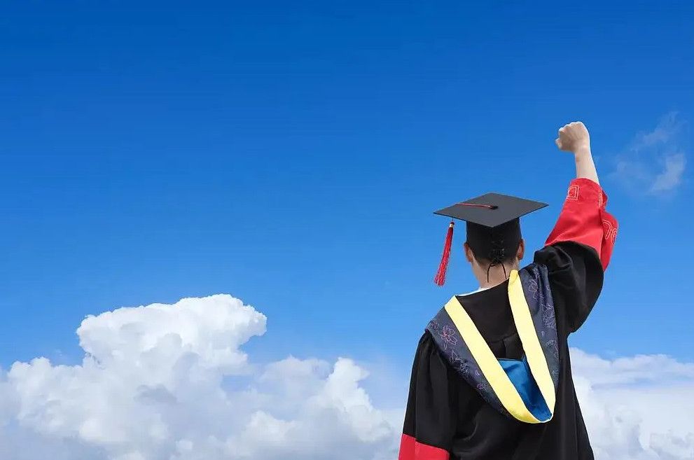 Trung Quốc có thực sự dư thừa tiến sĩ? 753.600 nghiên cứu sinh và bài toán việc làm