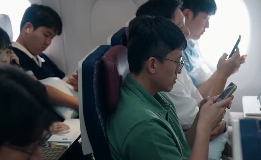 Wi-Fi Starlink trên máy bay: Kỷ nguyên luôn kết nối và sự biến mất của khoảng lặng trên bầu trời